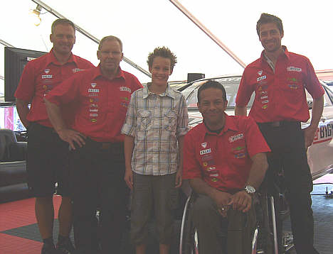 Andreas S. Hansen & Jason Watt sammen med DTC teamet.